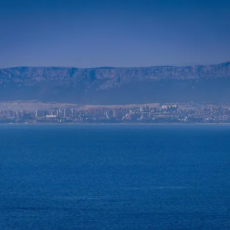 Luxury T&t - - Island Of Brac