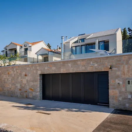 Luxury T&t - - Island Of Brac