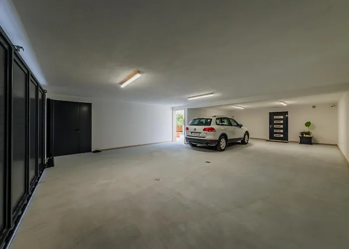 Luxury T&t - - Island Of Brac