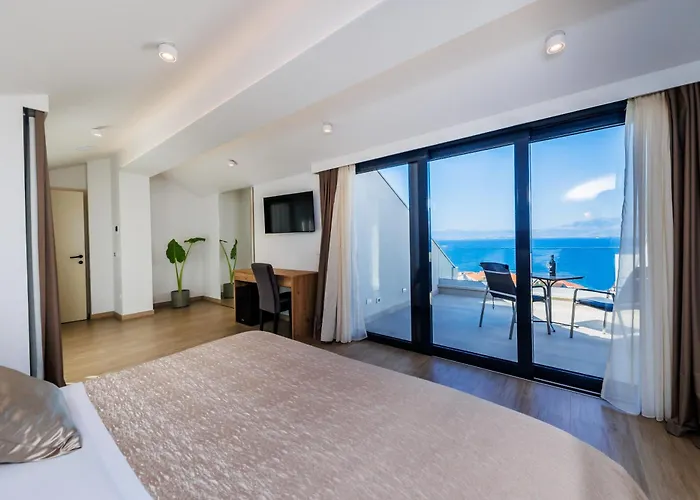 Luxury T&t - - Island Of Brac